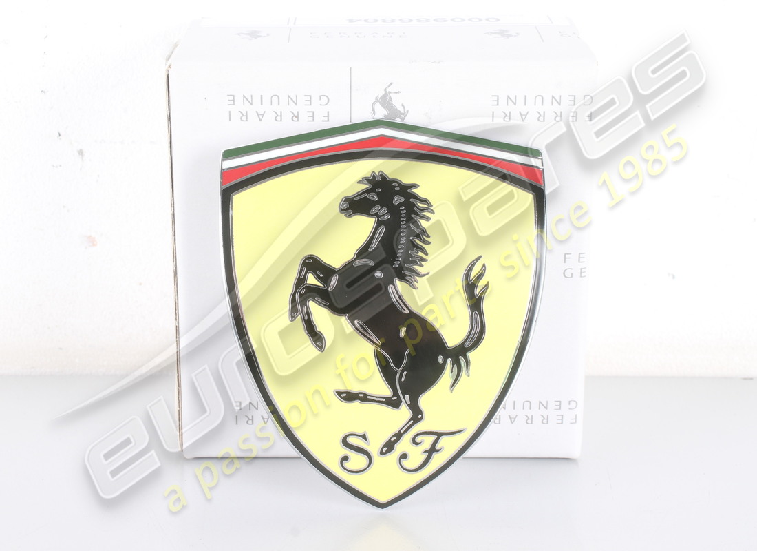nuevo escudo ferrari rh ferrari. número de parte 986804 (1)