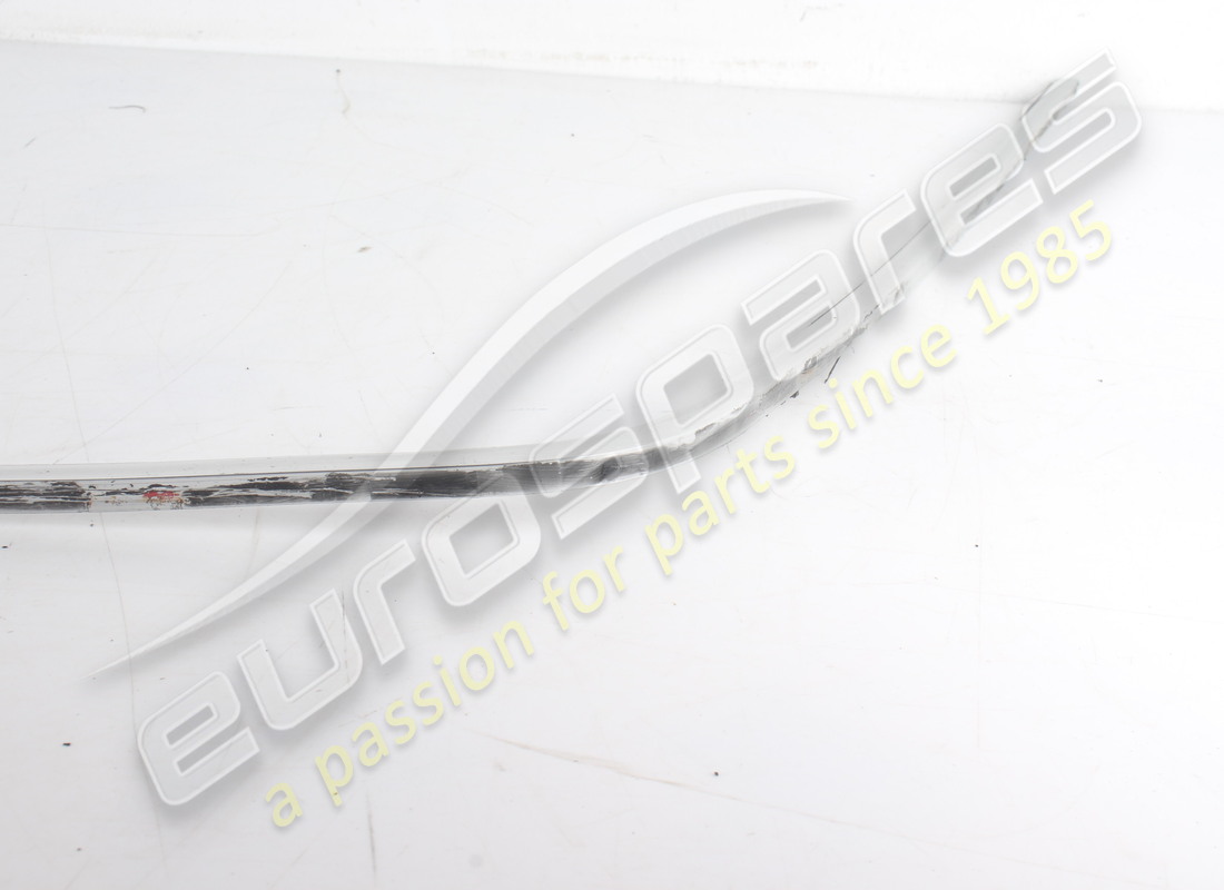 JUEGO DE MOLDURAS PARA PARABRISAS FERRARIUSADO 308GT4. NÚMERO DE PARTE 40022204A (4) juego de molduras para parabrisas ferrariusado 308gt4. número de parte 40022204a (4)