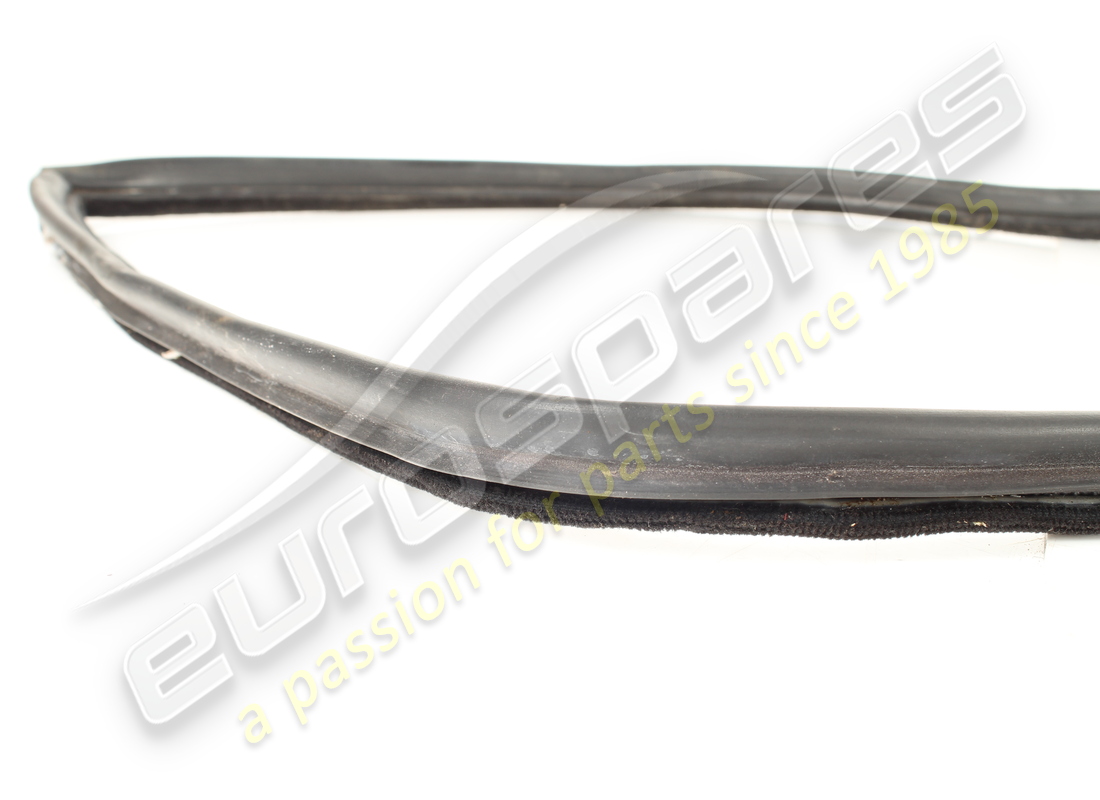 GOMA DE PUERTA SUPERIOR DERECHA USADA FERRARI. NÚMERO DE PIEZA 60924100 (2) goma de puerta superior derecha usada ferrari. número de pieza 60924100 (2)