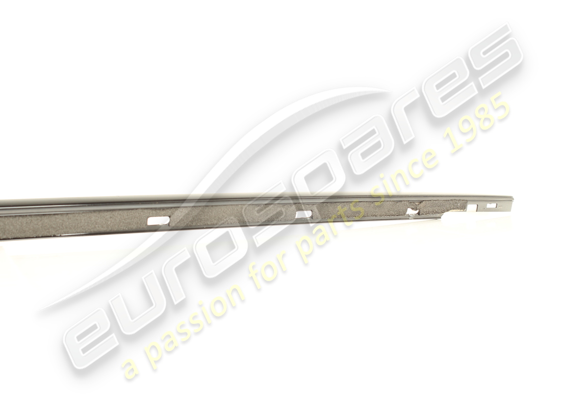 moldura derecha completa usada ferrari. número de pieza 875630 (3)