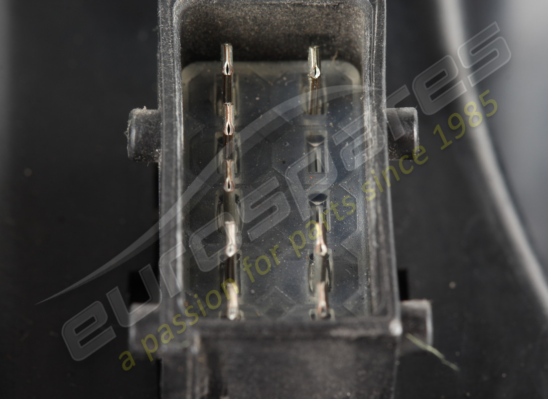 FARO DAÑADO EUROSPARES. NÚMERO DE PIEZA EAP1392841 (15) faro dañado eurospares. número de pieza eap1392841 (15)