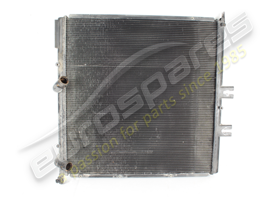 RADIADOR DE AGUA DE MOTOR USADO Ferrari. NÚMERO DE PIEZA 333926 (1)
