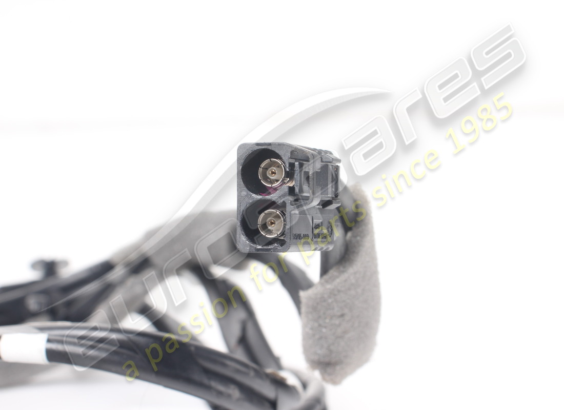 CABLE DE AMPLIFICADOR USADO FERRARI FM2-DAB2. NÚMERO DE PIEZA 952010 (2) cable de amplificador usado ferrari fm2-dab2. número de pieza 952010 (2)