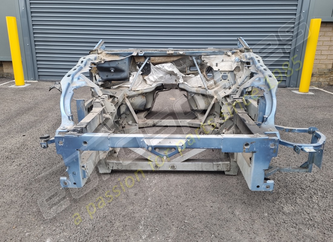 CHASIS DELANTERO Eurospares Ferrari 599 USADO CON MAMPARA LHD. NÚMERO DE PARTE EAP1390096 (1)