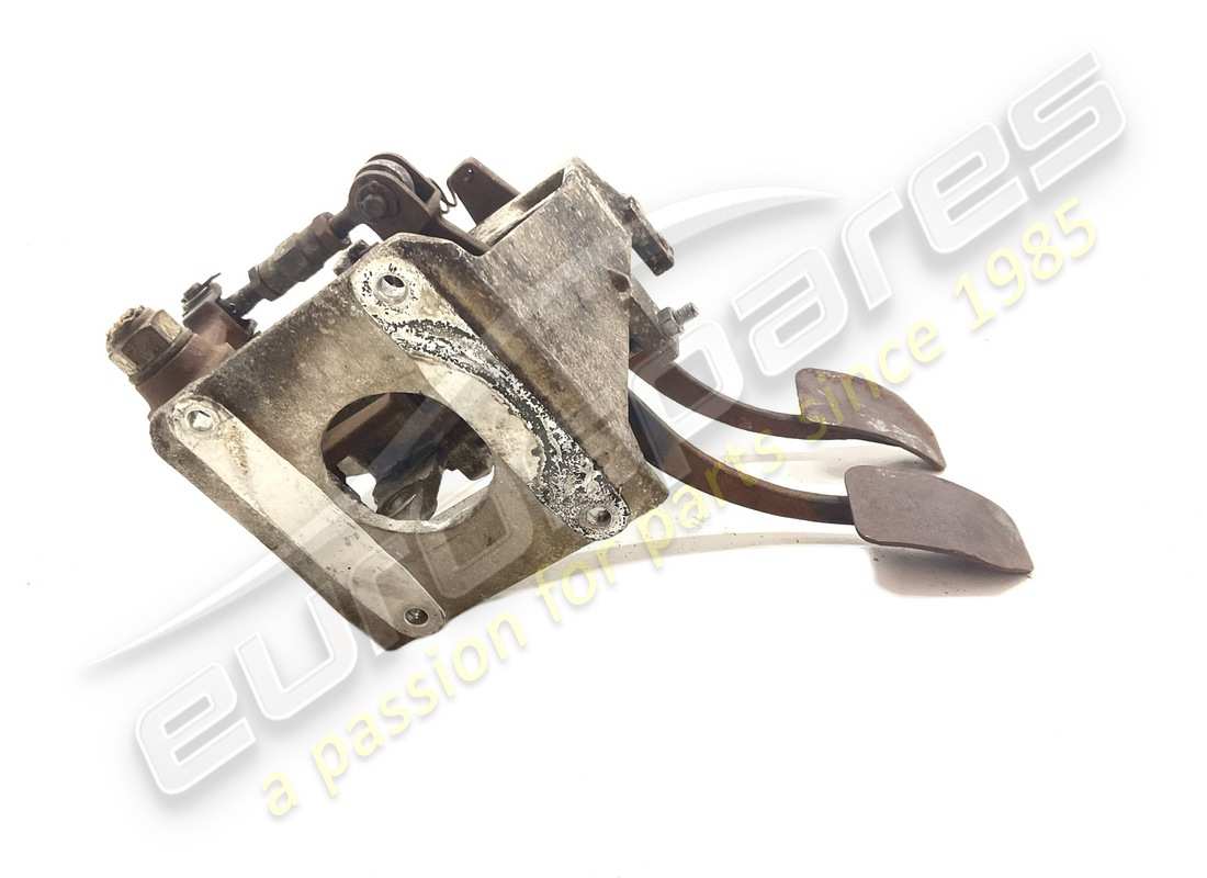 caja de pedales rhd eurospares ferrari 246 usada completa. número de parte eap1447619 (2)