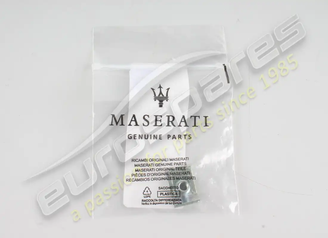 nuevo clip de maserati. número de parte 80093600 (1)