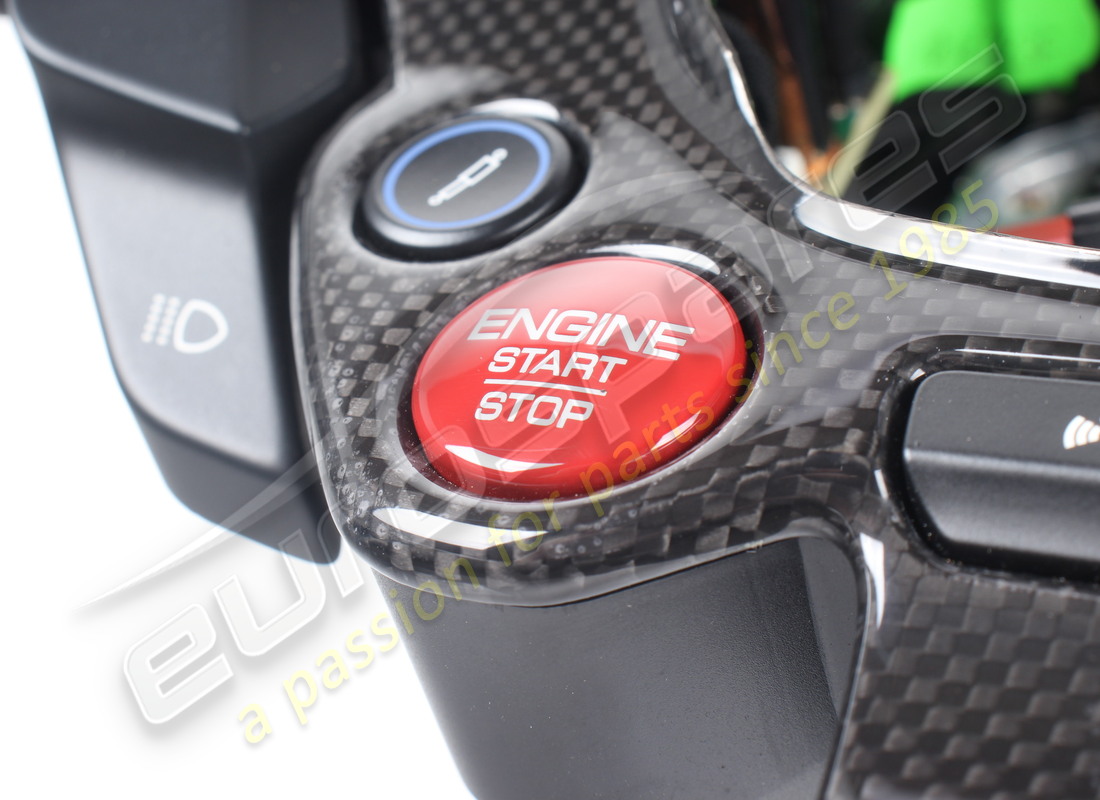 VOLANTE COMPLETO FERRARI USADO. NÚMERO DE PARTE 337540 (7) volante completo ferrari usado. número de parte 337540 (7)