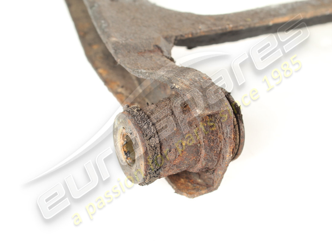 palanca inferior de suspensión trasera derecha usada ferrari. número de pieza 117805 (5)