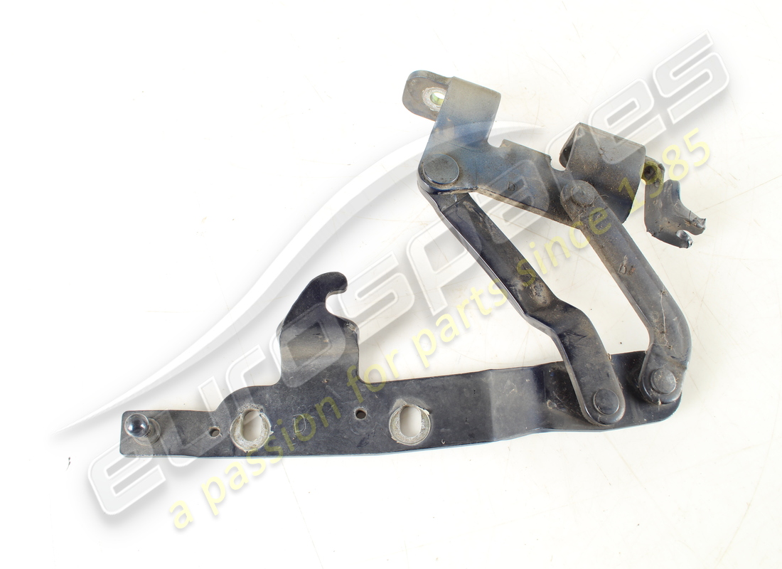 bisagra derecha de la tapa delantera maserati usada. número de pieza 81082600 (3)