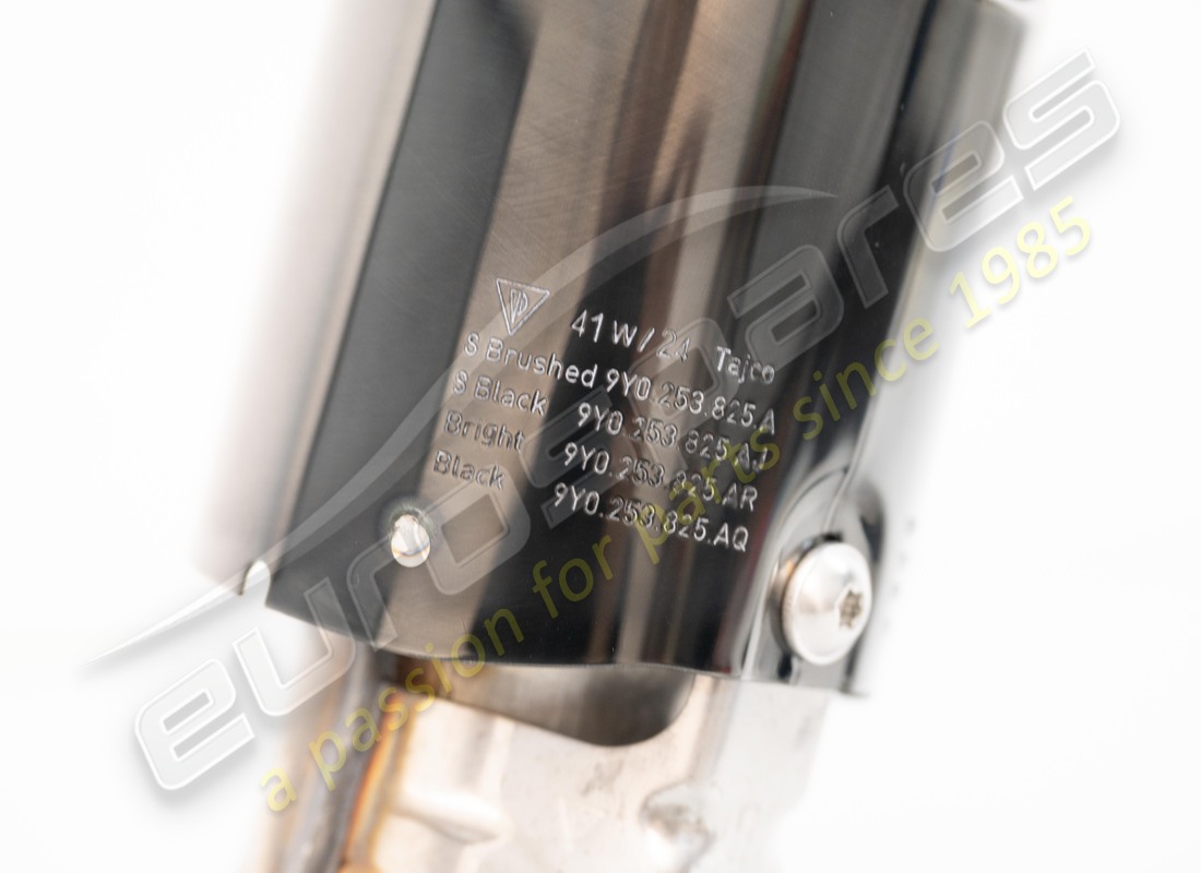 NUEVO TUBO DE ESCAPE PORSCHE. NÚMERO DE PIEZA 9Y0253824EB (4) nuevo tubo de escape porsche. número de pieza 9y0253824eb (4)