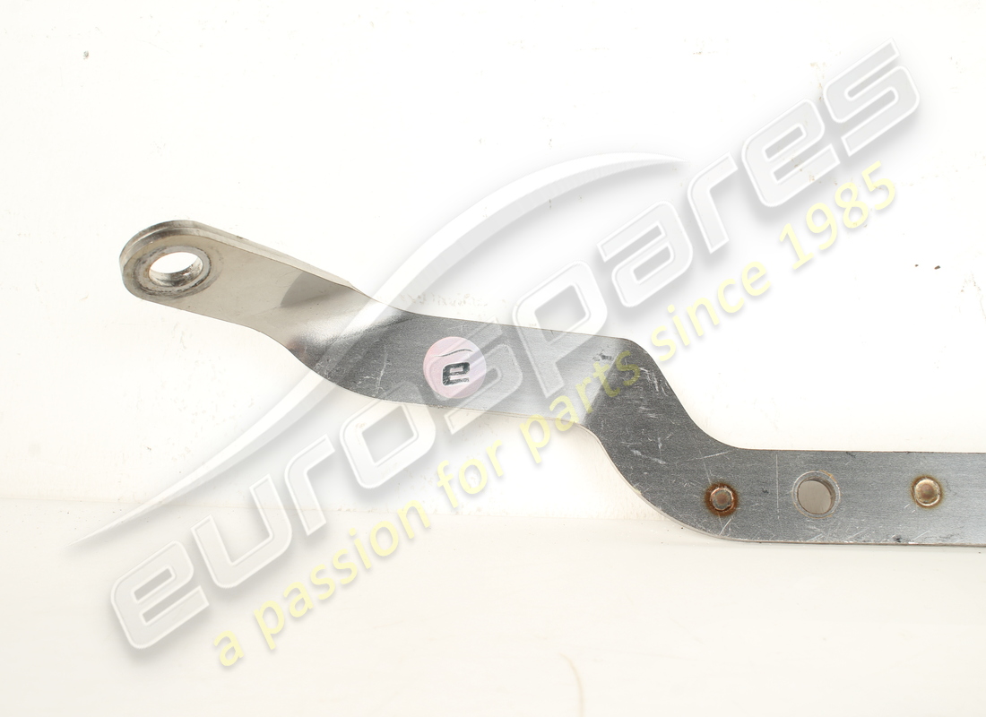 soporte de montaje del convertidor catalítico usado ferrari. número de pieza 964534 (2)