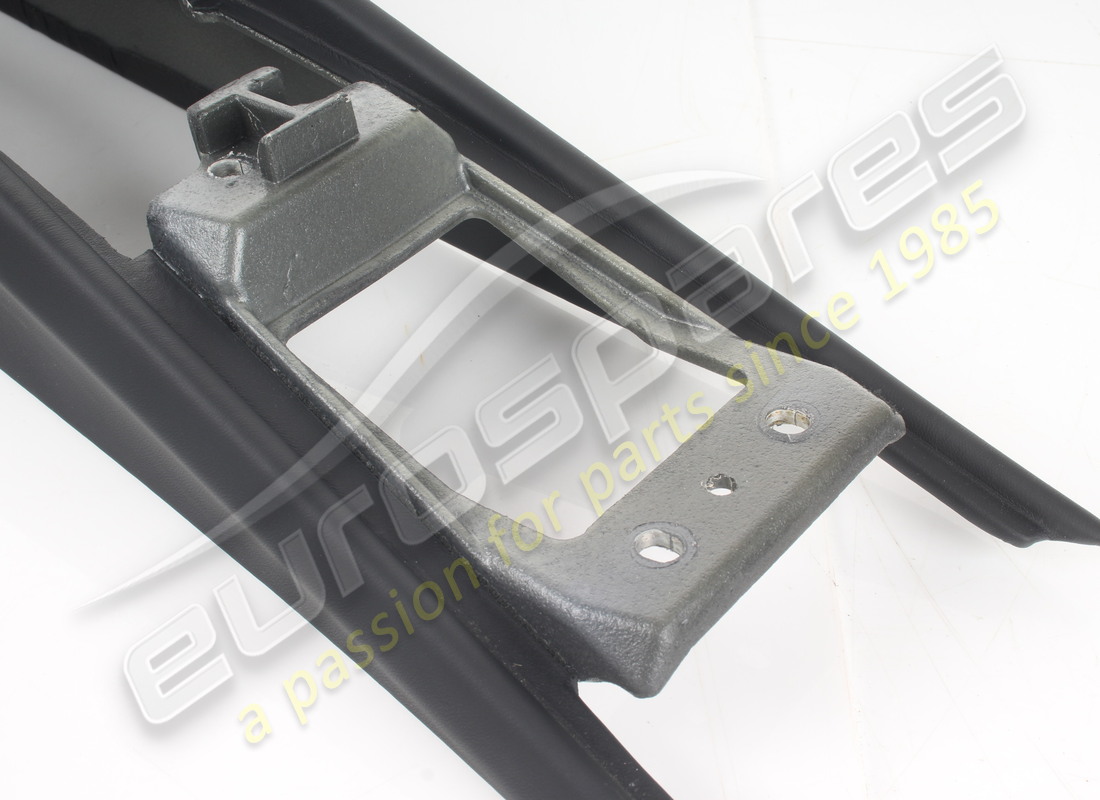 estructura de la unidad de consola central trasera ferrari usada. número de pieza 811983 (3)