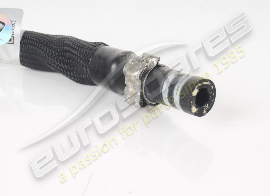 TUBO DE GOMA USADO FERRARI CON FUNDA. NÚMERO DE PIEZA 788831 (2) tubo de goma usado ferrari con funda. número de pieza 788831 (2)