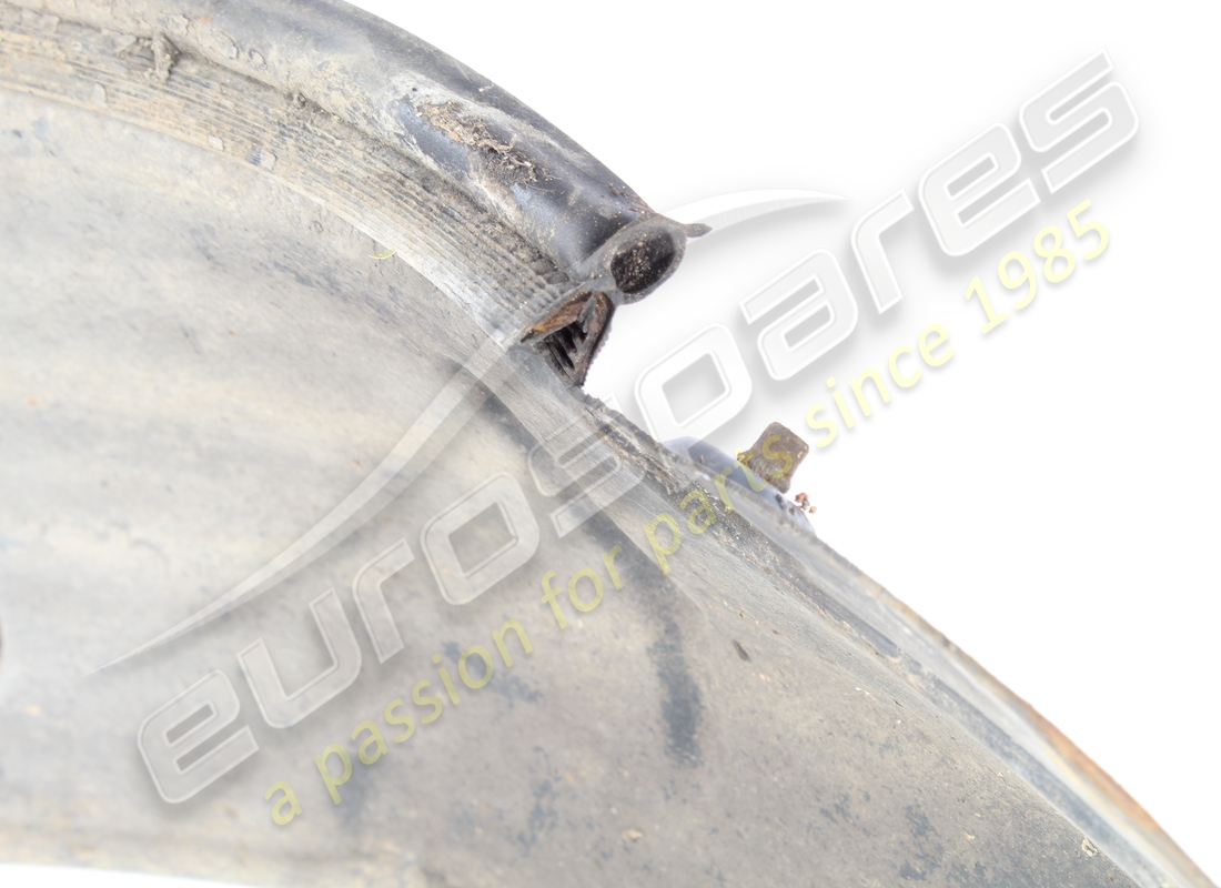 guardabarros izquierdo usado maserati. número de pieza 372500505 (3)