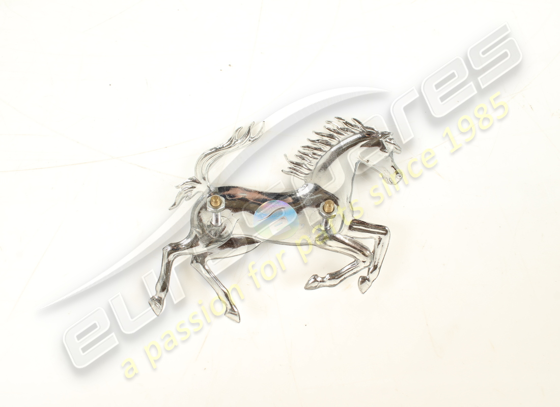 insignia de cavallino rampante de ferrari usada. número de parte 84933700 (2)