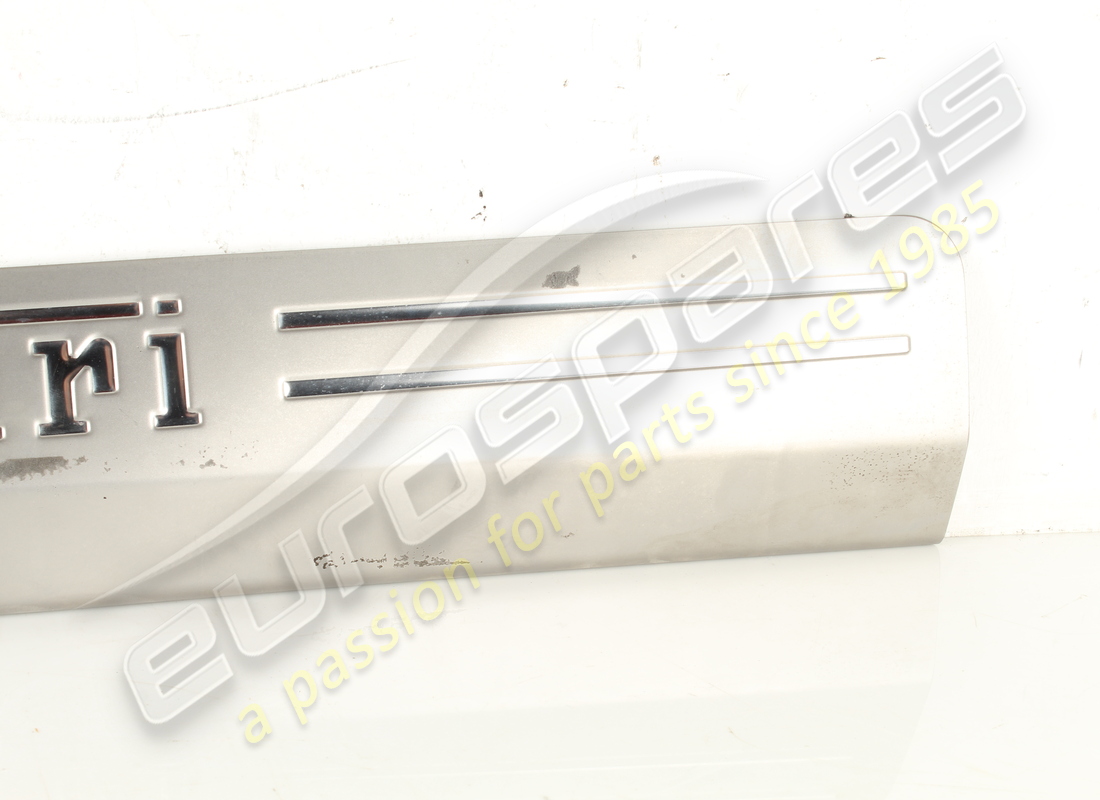 PLACA DE ROCKET DERECHA FERRARI USADA. NÚMERO DE PARTE 81361800 (2) placa de rocket derecha ferrari usada. número de parte 81361800 (2)