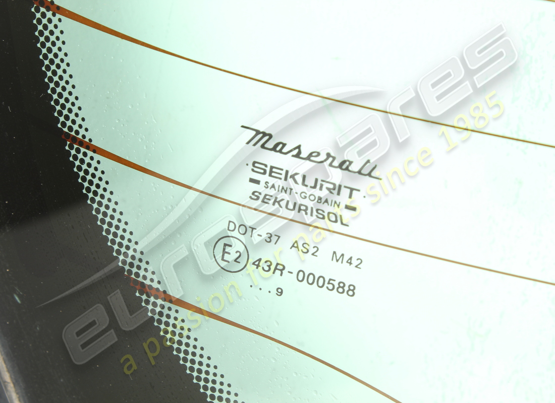 VENTANA TRASERA MASERATI USADA. NÚMERO DE PARTE 387700600 (2) ventana trasera maserati usada. número de parte 387700600 (2)