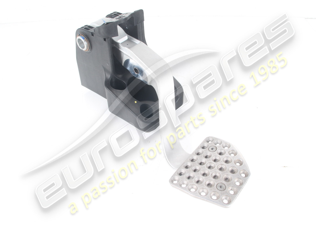 PEDALERA COMPLETA USADA Eurospares. NÚMERO DE PIEZA EAP1564160 (1)