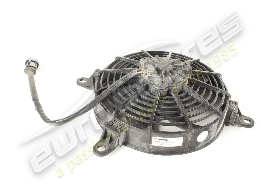 VENTILADOR ELÉCTRICO COMPLETO USADO Ferrari. NÚMERO DE PIEZA 277070 (1)