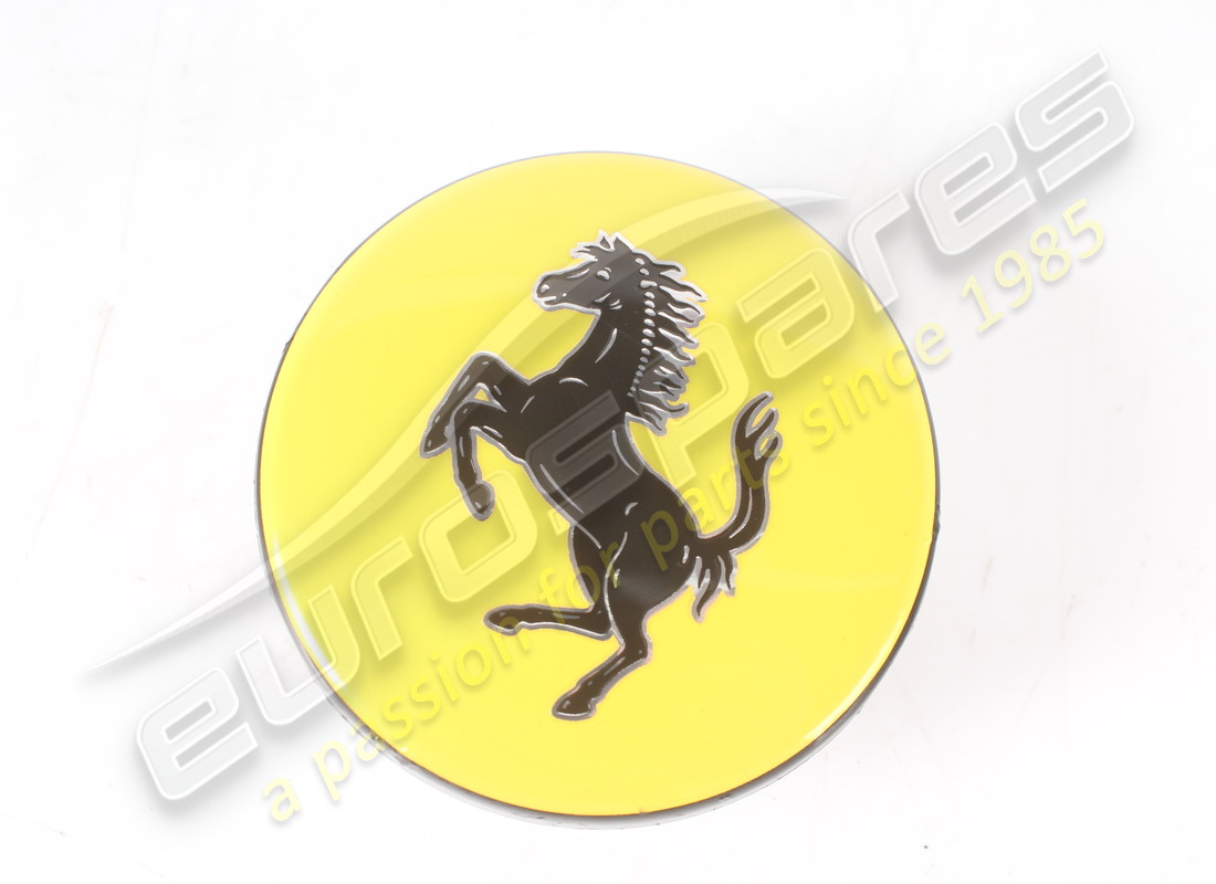 TAPACUBOS Ferrari USADO. NÚMERO DE PARTE 340066 (1)