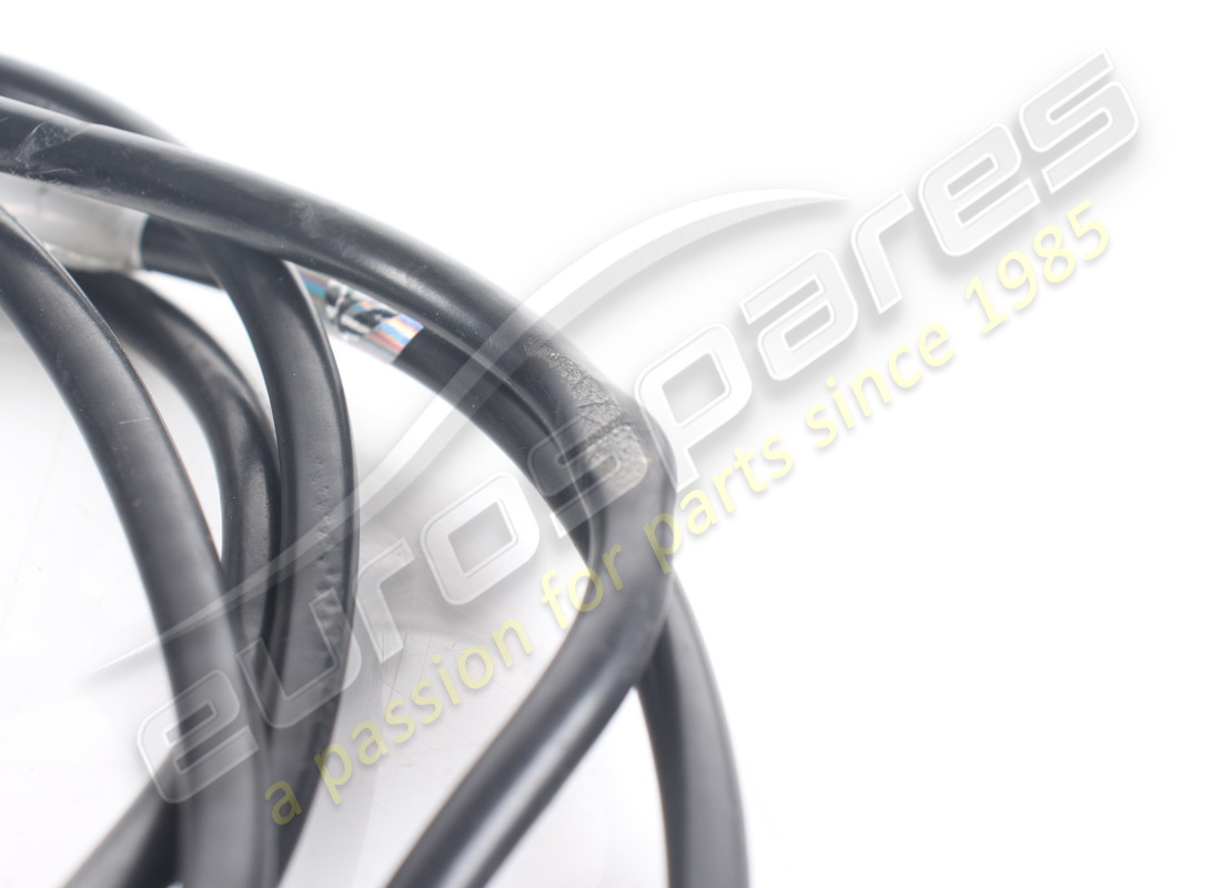 CABLE DE EXTENSIÓN DE ANTENA GPS USADO FERRARI. NÚMERO DE PIEZA 335614 (2) cable de extensión de antena gps usado ferrari. número de pieza 335614 (2)