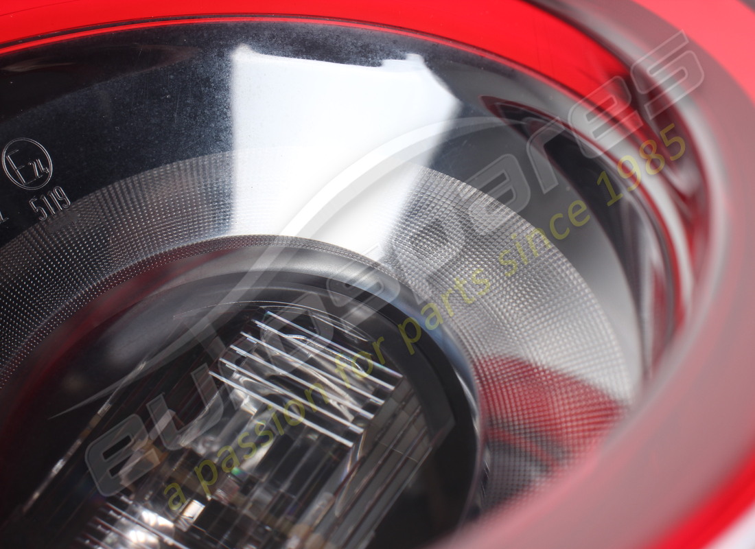 LUZ TRASERA INTERIOR DERECHA USADA FERRARI. NÚMERO DE PIEZA 322257 (5) luz trasera interior derecha usada ferrari. número de pieza 322257 (5)