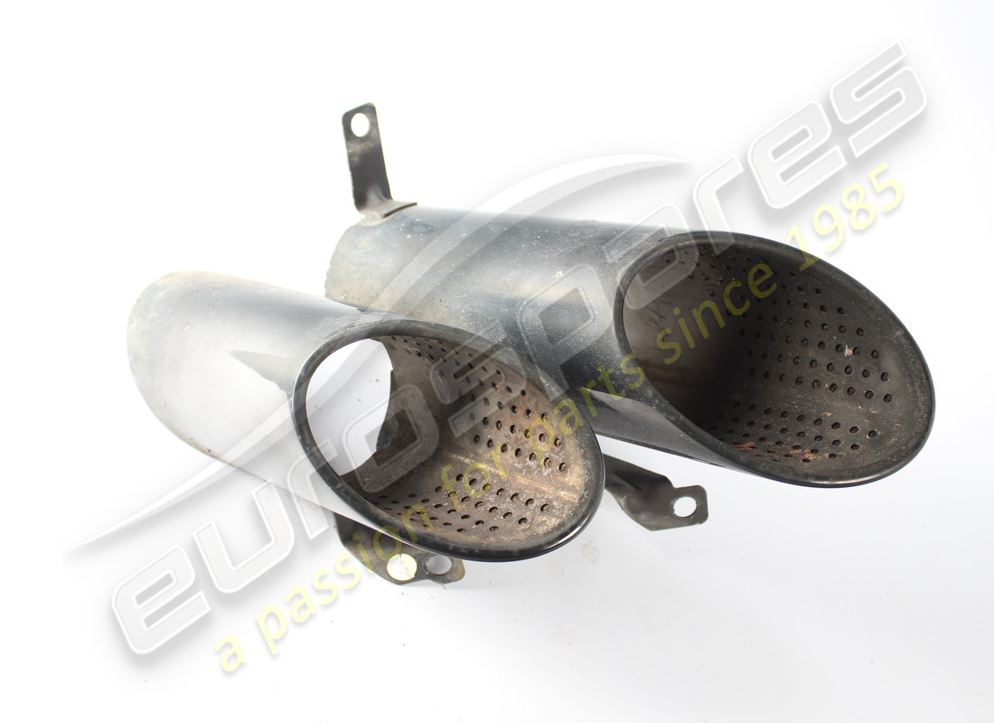 EMBELLECEDOR Lamborghini USADO, TUBO DE COLA DER. NEGRO BRILLANTE. NÚMERO DE PARTE 4T0253698B (1)