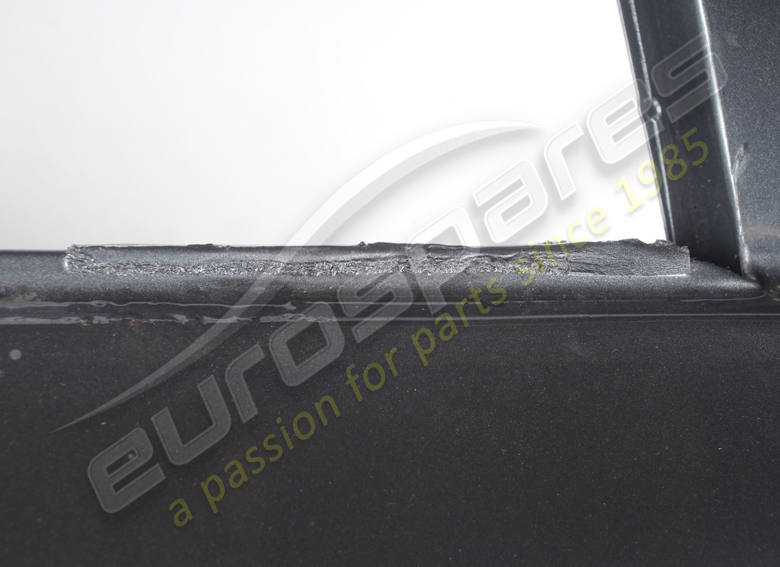 puerta trasera maserati usada. número de parte 374530204 (3)