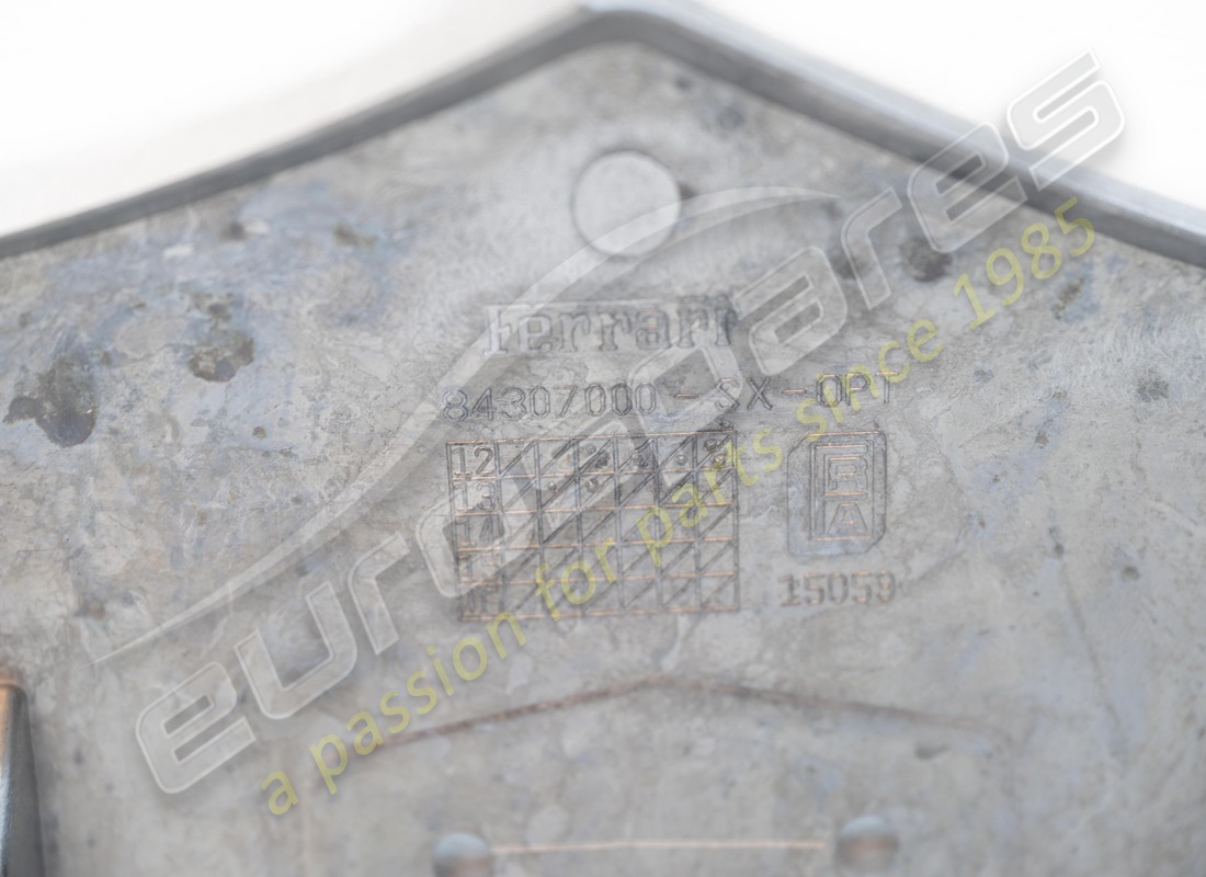 NUEVO CARENADO AERODINÁMICO FERRARI IZQUIERDO. NÚMERO DE PARTE 84376411 (3) nuevo carenado aerodinámico ferrari izquierdo. número de parte 84376411 (3)