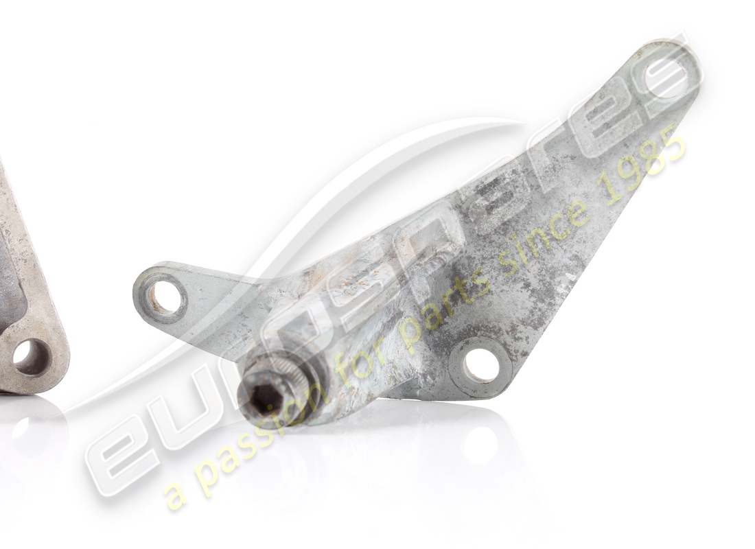 USADO FERRARI SOPORTE. NÚMERO DE PARTE 181822 (2) usado ferrari soporte. número de parte 181822 (2)