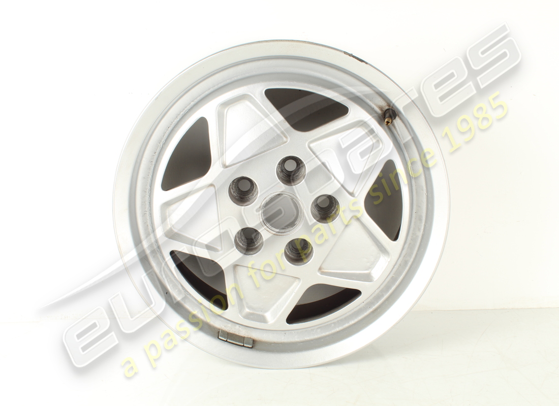 USADA FERRARI RUEDA DE CARRETERA DELANTERA 3.2 MQV. NÚMERO DE PARTE 127465 (1) usada ferrari rueda de carretera delantera 3.2 mqv. número de parte 127465 (1)