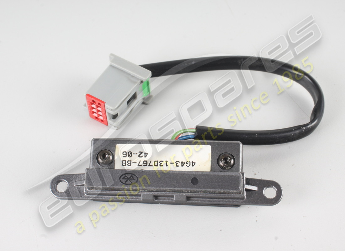 MÓDULO Aston Martin USADO, LUZ BLUETOOTH. NÚMERO DE PIEZA 4G4313D767BB (1)