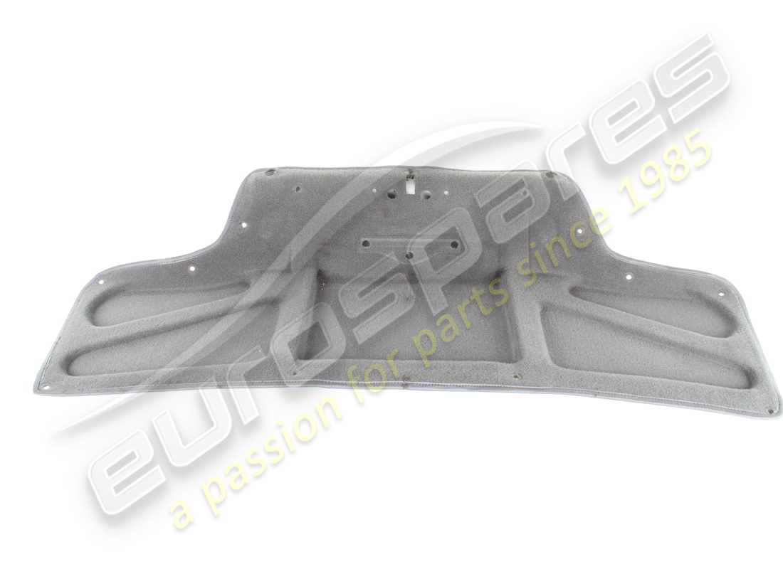 EMBELLECEDOR DE TAPA DE MALETERO Maserati USADO. NÚMERO DE PARTE 371500456 (1)