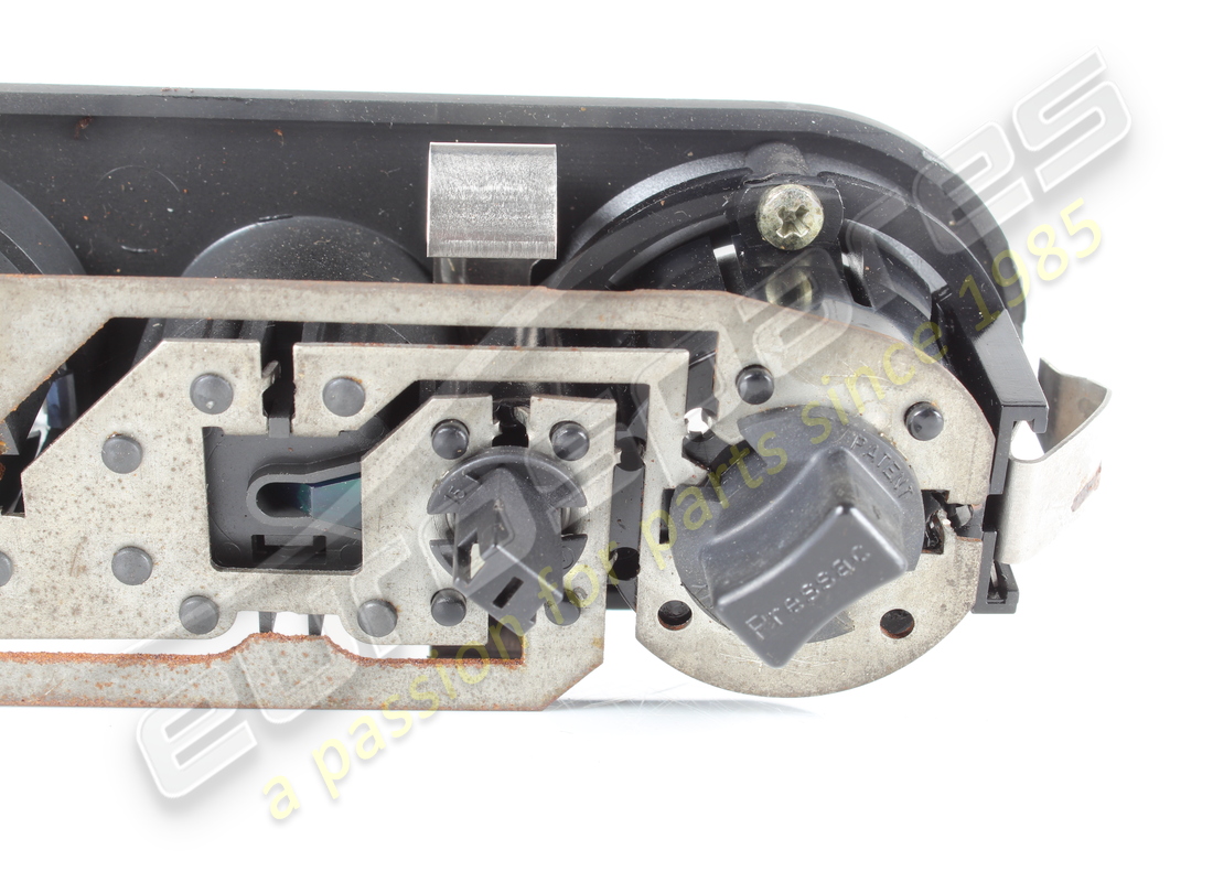 luz de domo trasera usada maserati. número de pieza 373100118 (7)