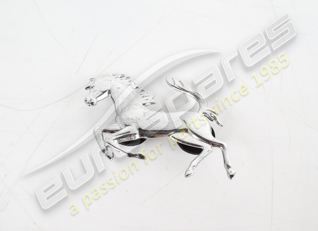 placa cavallino rampante trasera ferrari usada. número de parte 880421 (1)