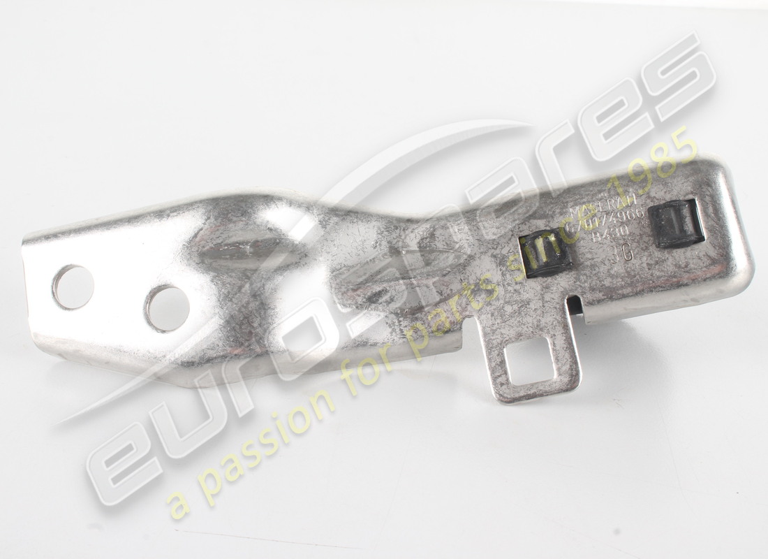 nuevo maserati soporte trasero izquierdo tubo de escape. número de pieza 670174966 (1)