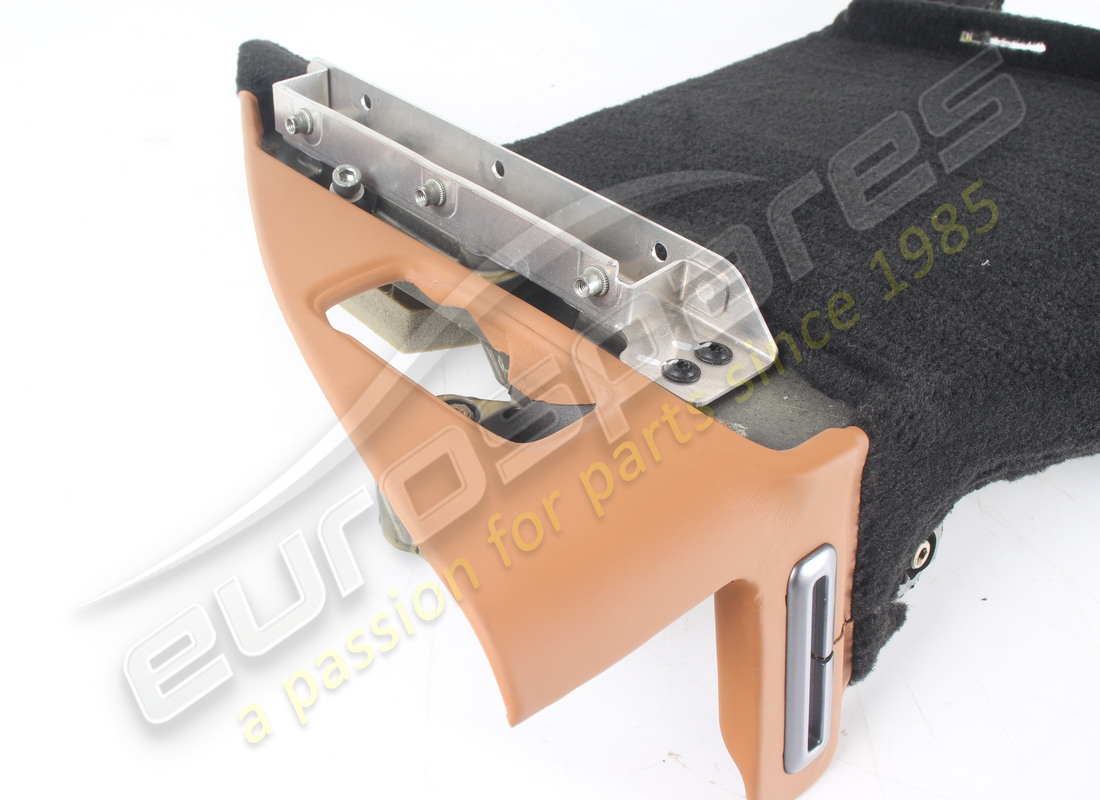 embellecedor de maletero lateral derecho ferrari usado. número de parte 87070800 (3)