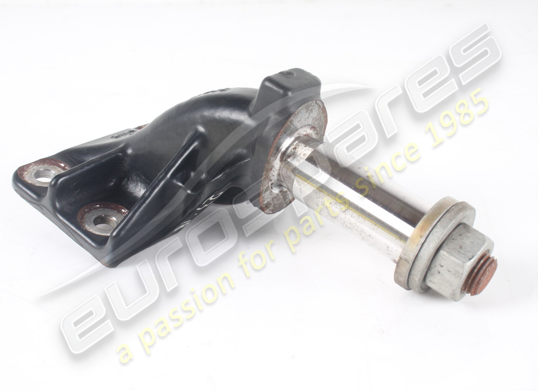 PUNTAL DE CAJA DE CAMBIOS DCT DELANTERA DERECHA Ferrari USADO. NÚMERO DE PARTE 301074 (1)