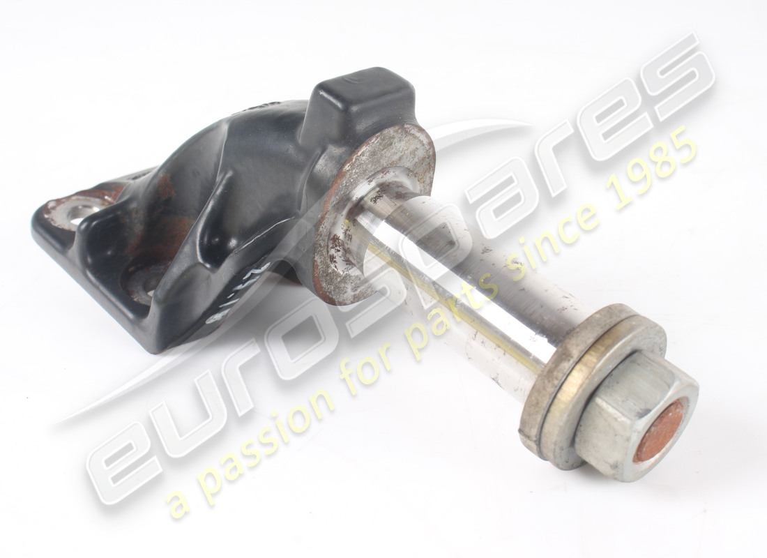 PUNTAL DE CAJA DE CAMBIOS DCT DELANTERA IZQUIERDA Ferrari USADO. NÚMERO DE PARTE 301073 (1)