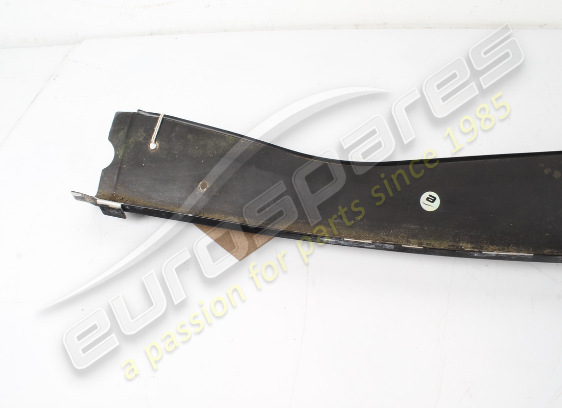 moldura exterior izquierda usada ferrari para gb/aus. número de pieza 65241900 (2)