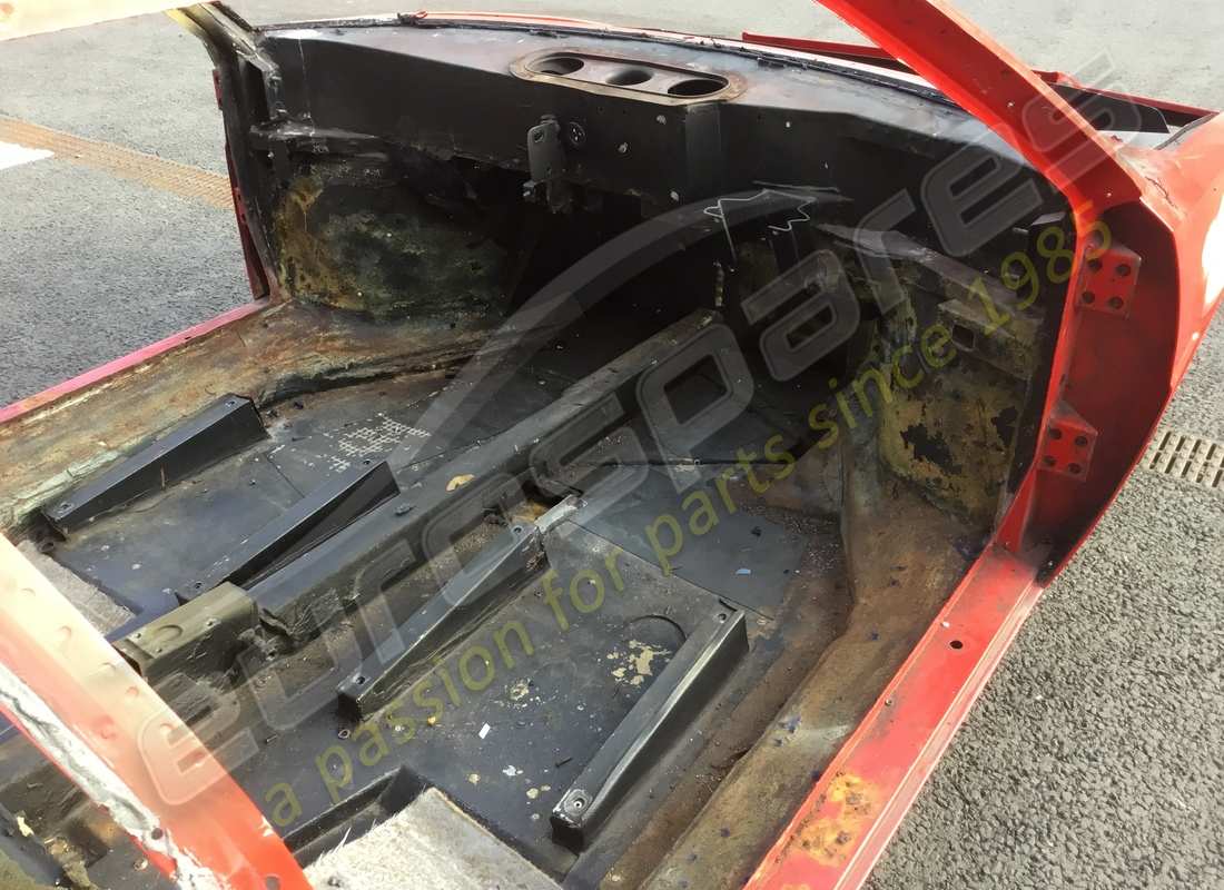 carrocería y chasis rhd eurospares ferrari 308 gt4 dino (1979) usados. número de parte eap1390100 (6)
