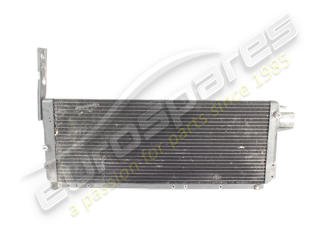 RADIADOR DE ACEITE DE MOTOR USADO Ferrari. NÚMERO DE PIEZA 277227 (1)
