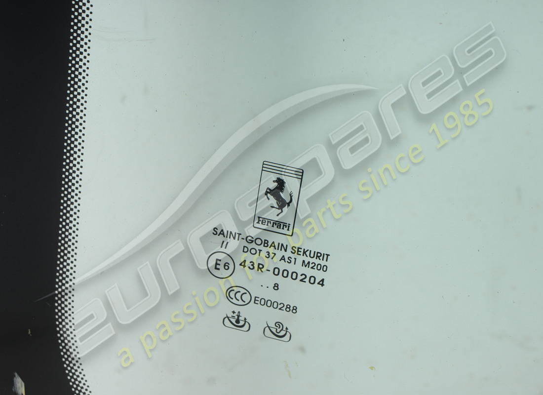 parabrisas usado ferrari. número de pieza 87916600 (2)