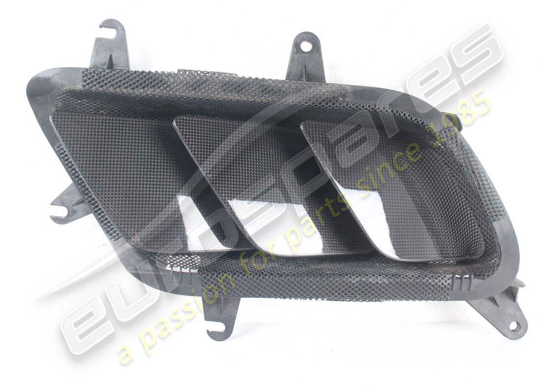 USADO Eurospares SOPORTE DE VENTILACIÓN DE GUARDABARROS IZQUIERDO CON REJILLAS DE CARBONO. NÚMERO DE PIEZA EAP1723592 (1)