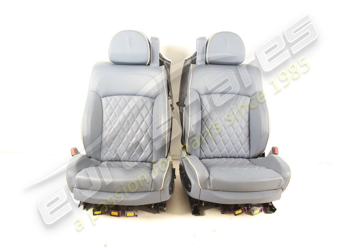 JUEGO DE ASIENTOS USADO Ferrari. NÚMERO DE PIEZA EAP1490262 (1) JUEGO DE ASIENTOS USADO Ferrari. NÚMERO DE PIEZA EAP1490262 (1)