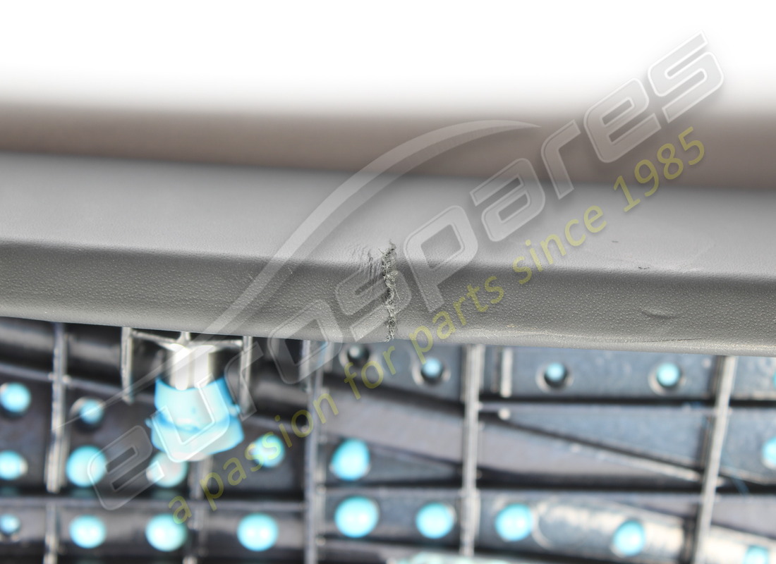 panel de puerta izquierdo completo dañado ferrari. número de pieza 976423 (4)