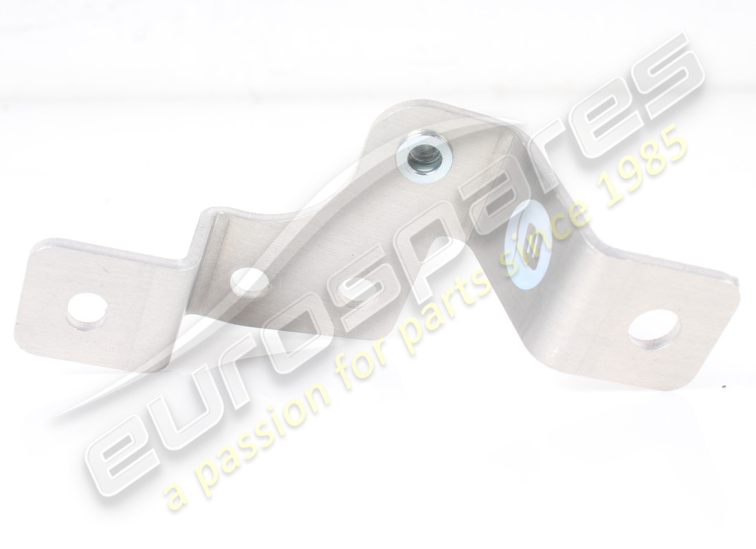 USADO FERRARI STAFFA FISS TAPPO INF SX COMPLETO. NÚMERO DE PARTE 778578 (2) usado ferrari staffa fiss tappo inf sx completo. número de parte 778578 (2)