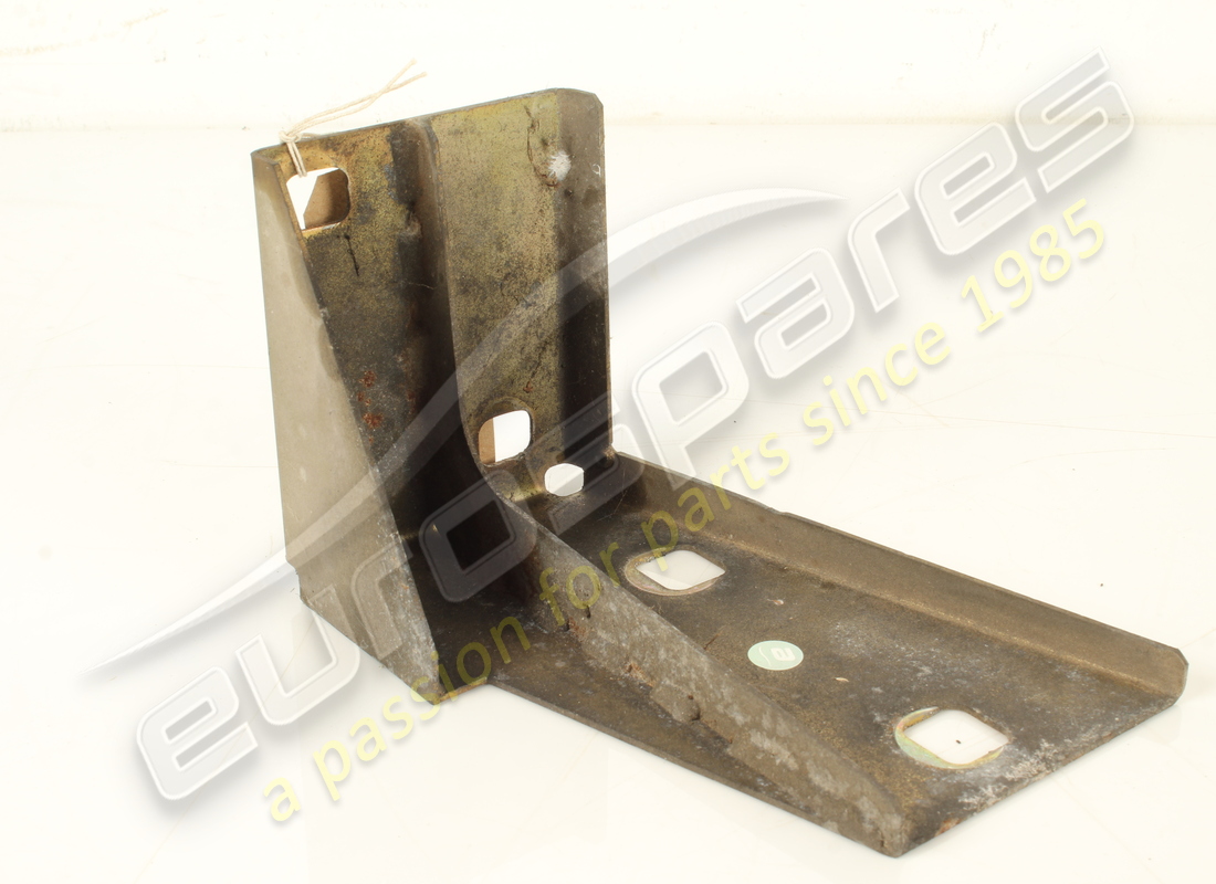 SOPORTE IZQUIERDO Ferrari USADO. NÚMERO DE PARTE 65045400 (1)