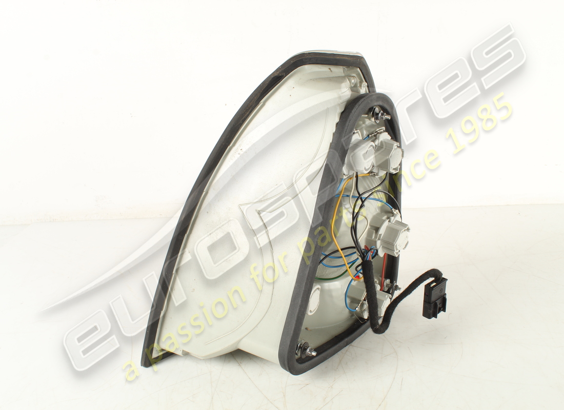 LUZ TRASERA IZQUIERDA USADA MASERATI. NÚMERO DE PIEZA 190849 (4) luz trasera izquierda usada maserati. número de pieza 190849 (4)