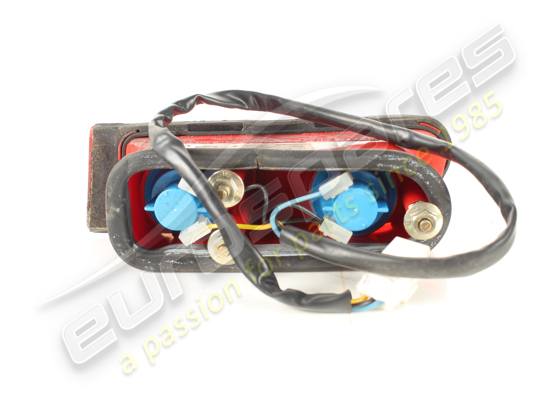 LUZ TRASERA IZQUIERDA MÓVIL MASERATI USADA 3983099. NÚMERO DE PIEZA 383100147 (2) luz trasera izquierda móvil maserati usada 3983099. número de pieza 383100147 (2)